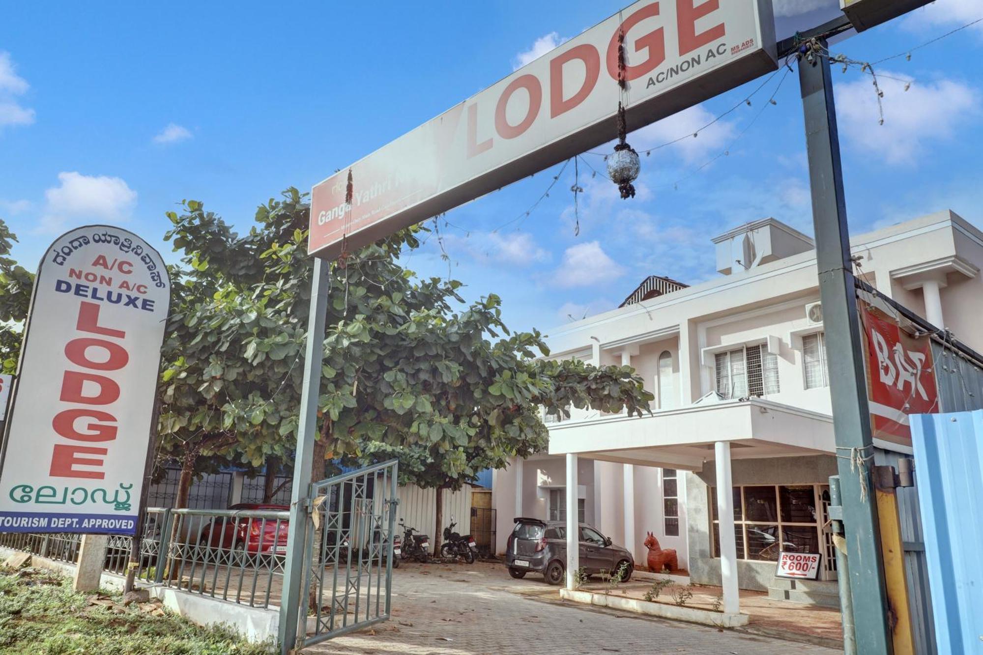 Spot On Ganga Yatri Nivas Hotel Gundlupet Exterior photo
