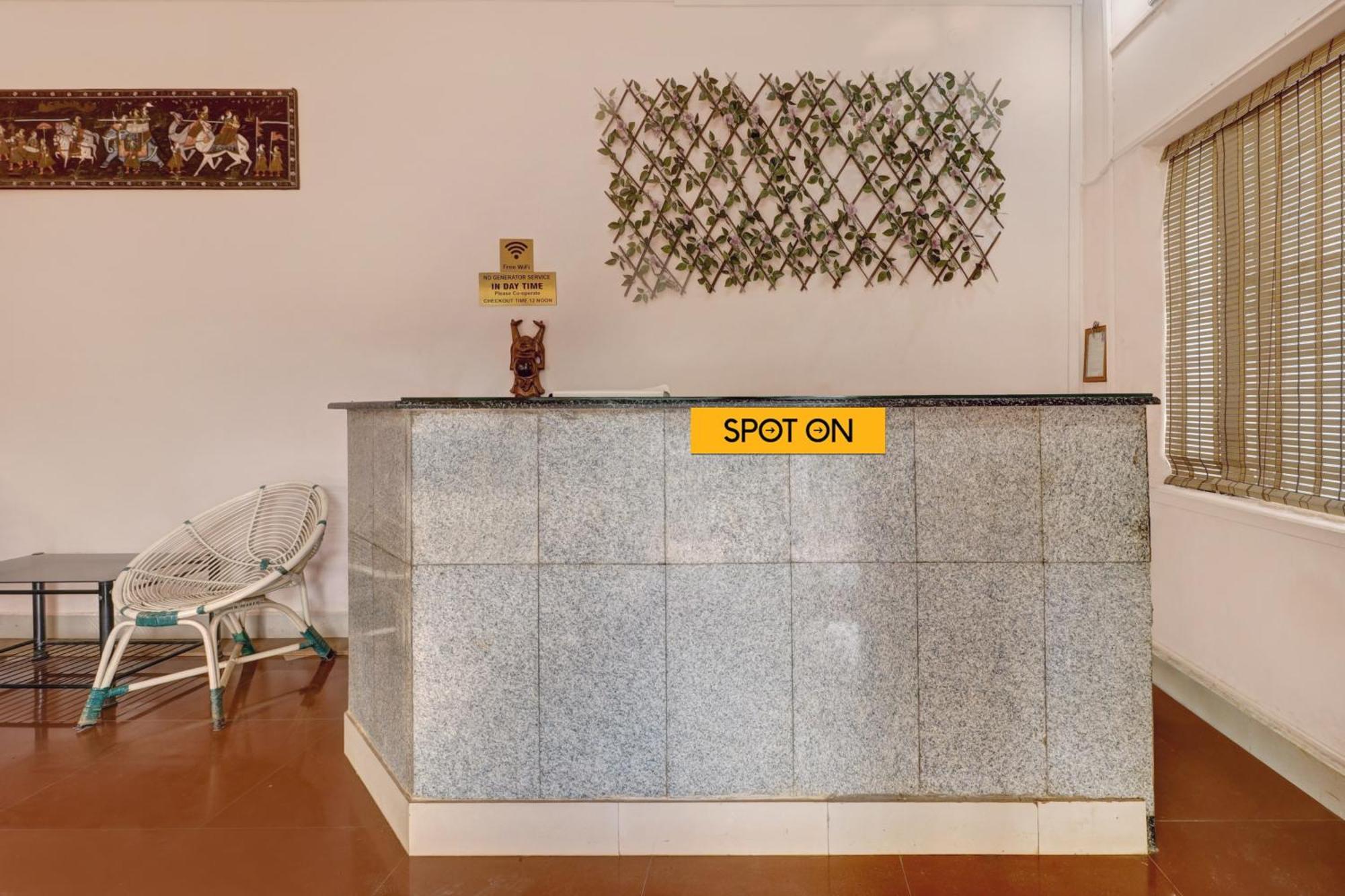Spot On Ganga Yatri Nivas Hotel Gundlupet Exterior photo